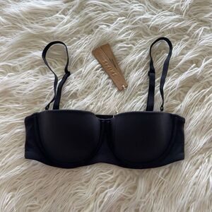 Skims Fits Everybody Strapless Bra Onyx Size 32A